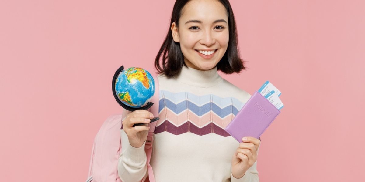 women studying abroad