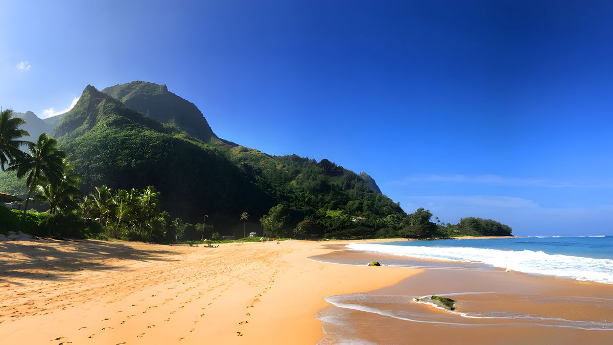 Tunnels Beach Kauai Hawaii